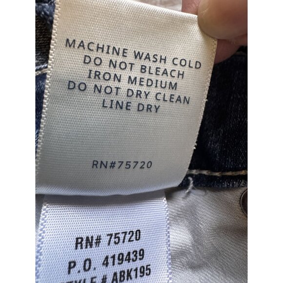 BKE Victoria Distressed Cutoff Denim Shorts Size 28 Womens Casual Summer Style - Picture 5 of 8